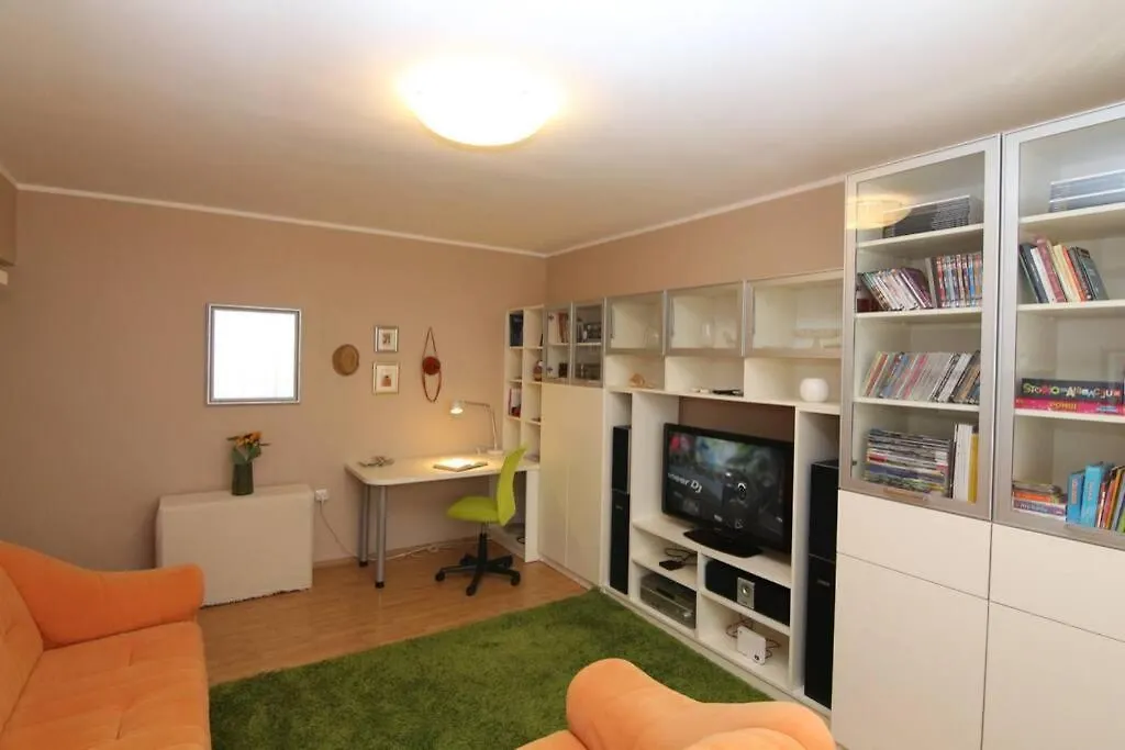 Fast Friend - Cozy Apartment In The Center With Private Garage Rijeka